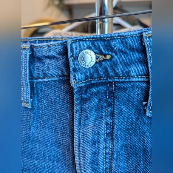 Free Assembly Rolled Cuff High Waist Denim Shorts - Picture 4 of 9